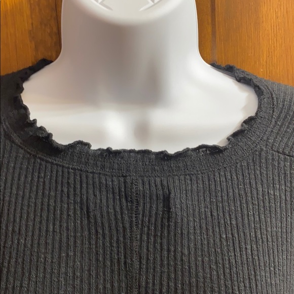 Black Ribbed Top - Picture 2 of 4